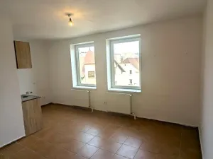 Pronájem bytu 1+kk, Děčín, Jiskrova, 22 m2