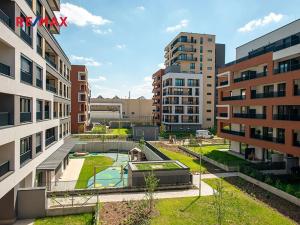Pronájem bytu 1+kk, Praha - Hloubětín, Poděbradská, 33 m2