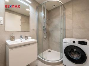 Pronájem bytu 1+kk, Praha - Hloubětín, Poděbradská, 33 m2