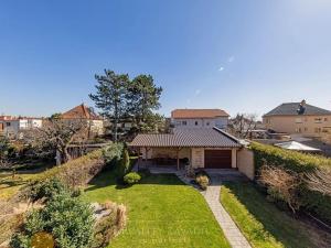 Prodej vily, Praha - Suchdol, Osvobození, 314 m2