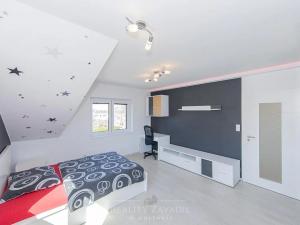 Prodej vily, Praha - Suchdol, Osvobození, 314 m2