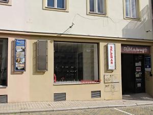 Pronájem obchodního prostoru, Znojmo, Dolní Česká, 16 m2