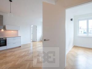 Pronájem bytu 3+kk, Praha - Libeň, Sokolovská, 70 m2