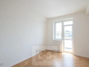 Pronájem bytu 3+kk, Praha - Libeň, Sokolovská, 70 m2