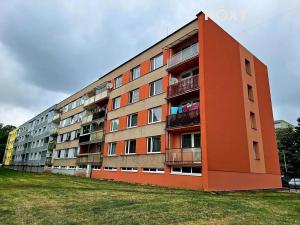 Prodej bytu 3+1, Hostinné, Sídliště, 71 m2