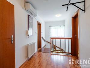 Prodej rodinného domu, Praha - Dolní Počernice, Jana Bílka, 301 m2