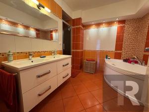Prodej bytu 3+kk, Plzeň, V Bezinkách, 108 m2
