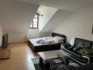 Pronájem bytu 4+kk, Liberec, nám. Dr. E. Beneše, 134 m2