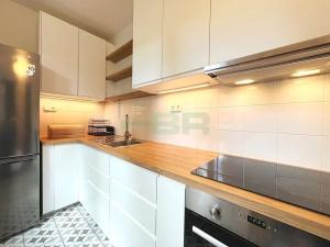 Pronájem bytu 2+kk, Praha - Strašnice, Krupská, 46 m2