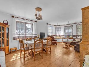Prodej rodinného domu, Suchovršice, 355 m2