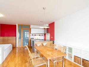 Pronájem bytu 1+kk, Praha - Prosek, Litoměřická, 52 m2