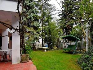 Pronájem bytu 1+1, Praha - Hlubočepy, Pod Ateliéry, 60 m2