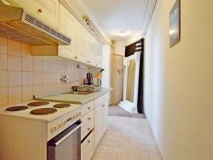 Pronájem bytu 1+1, Praha - Hlubočepy, Pod Ateliéry, 60 m2