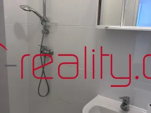 Pronájem bytu 1+1, Karlovy Vary, 1. máje, 31 m2