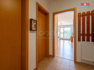 Prodej bytu 2+kk, Neveklov, náměstí Jana Heřmana, 47 m2