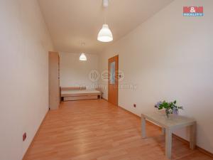 Prodej bytu 2+kk, Neveklov, náměstí Jana Heřmana, 47 m2