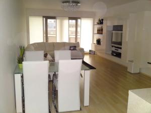 Prodej bytu 3+kk, Praha - Vysočany, Na Harfě, 104 m2