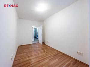 Prodej bytu 2+kk, Praha - Smíchov, Holečkova, 37 m2