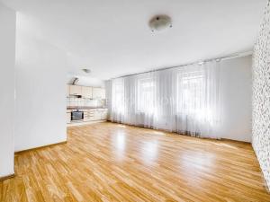 Prodej vícegeneračního domu, Senožaty, 182 m2