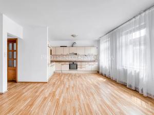Prodej vícegeneračního domu, Senožaty, 182 m2