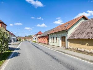 Prodej rodinného domu, Senožaty, 182 m2
