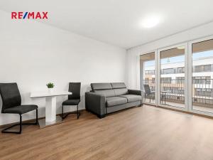 Pronájem bytu 1+kk, Praha - Hloubětín, U Tesly, 30 m2