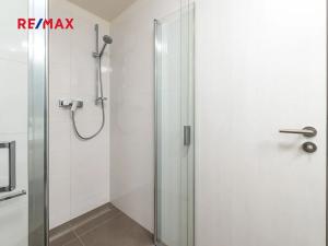 Pronájem bytu 1+kk, Praha - Hloubětín, U Tesly, 30 m2