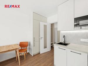 Pronájem bytu 1+kk, Praha - Háje, Výstavní, 32 m2