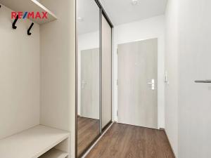 Pronájem bytu 1+kk, Praha - Háje, Výstavní, 32 m2