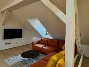 Pronájem bytu 3+1, Praha - Malá Strana, U lužického semináře, 133 m2