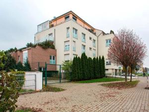 Pronájem bytu 2+1, Praha - Suchdol, Suchdolské náměstí, 58 m2