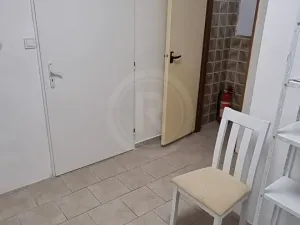 Prodej kanceláře, Hluboká nad Vltavou, Husova, 40 m2
