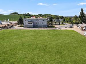 Prodej komerčního pozemku, Bystřice pod Hostýnem, 7762 m2