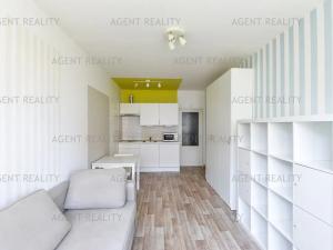 Prodej bytu 1+kk, Praha - Troja, Hnězdenská, 24 m2