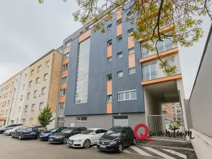 Pronájem bytu 1+kk, Praha - Vršovice, Novgorodská, 30 m2