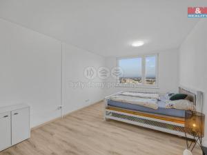 Pronájem bytu 1+kk, Hradec Králové - Nový Hradec Králové, třída Edvarda Beneše, 30 m2