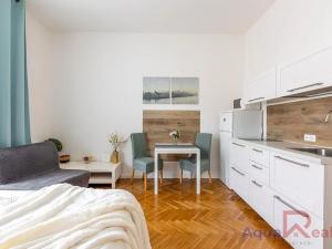 Prodej bytu 1+kk, Praha - Holešovice, Šimáčkova, 27 m2