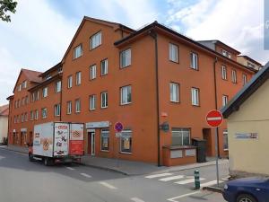 Prodej bytu 2+kk, Šestajovice, Komenského, 106 m2