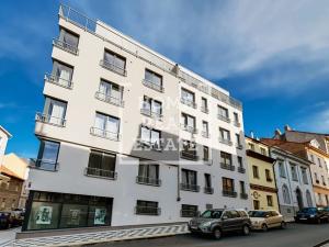 Prodej garážového stání, Praha - Smíchov, Pod Barvířkou, 32 m2