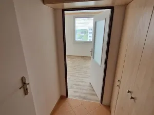Pronájem bytu 1+kk, Praha - Řepy, Makovského, 36 m2
