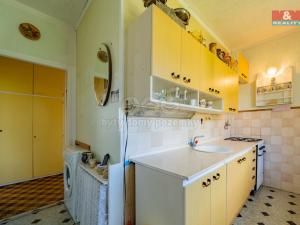 Prodej bytu 3+1, Habartov, Čs. armády, 68 m2