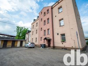 Pronájem bytu 2+kk, Karlovy Vary, Nejdecká, 63 m2