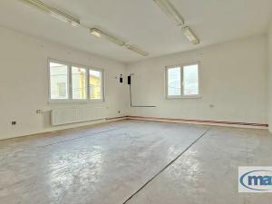 Pronájem kanceláře, Moravany, 94 m2