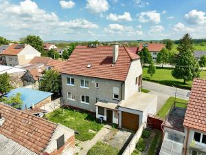 Prodej rodinného domu, Hroznová Lhota, 230 m2