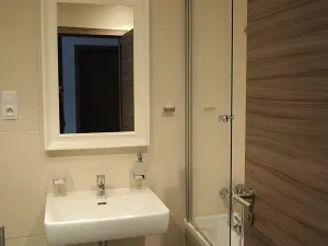 Pronájem bytu 2+kk, Praha - Letňany, Hlučkova, 55 m2