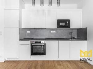 Pronájem bytu 1+kk, Praha - Strašnice, Ramonova, 66 m2