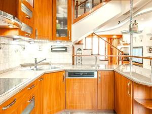Prodej rodinného domu, Hostivice, 212 m2