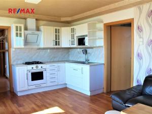 Pronájem bytu 4+kk, Praha - Troja, Glowackého, 79 m2