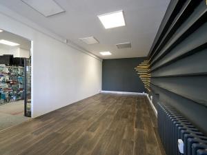 Pronájem obchodního prostoru, Hradec Králové, třída Edvarda Beneše, 25 m2