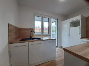 Prodej bytu 2+1, Karviná, Haškova, 57 m2